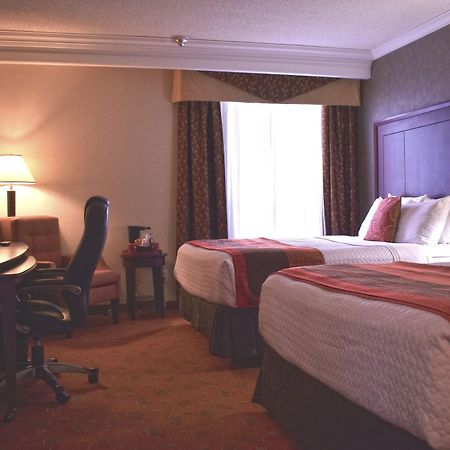 Hamilton Plaza Hotel And Conference Centre ภายนอก รูปภาพ