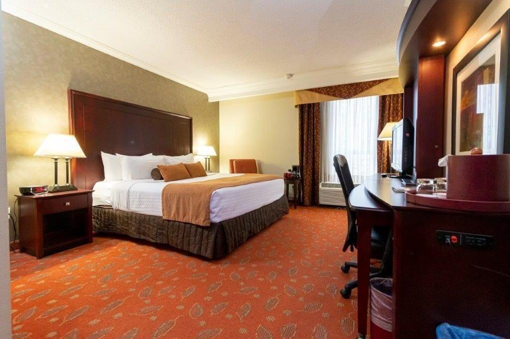 Hamilton Plaza Hotel And Conference Centre ภายนอก รูปภาพ