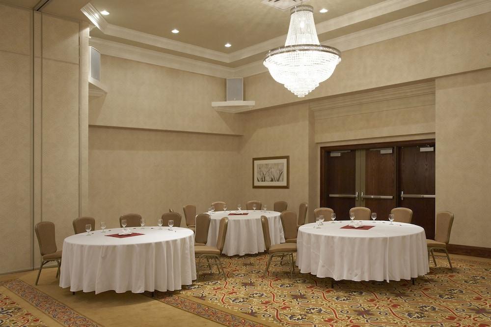 Hamilton Plaza Hotel And Conference Centre ภายนอก รูปภาพ